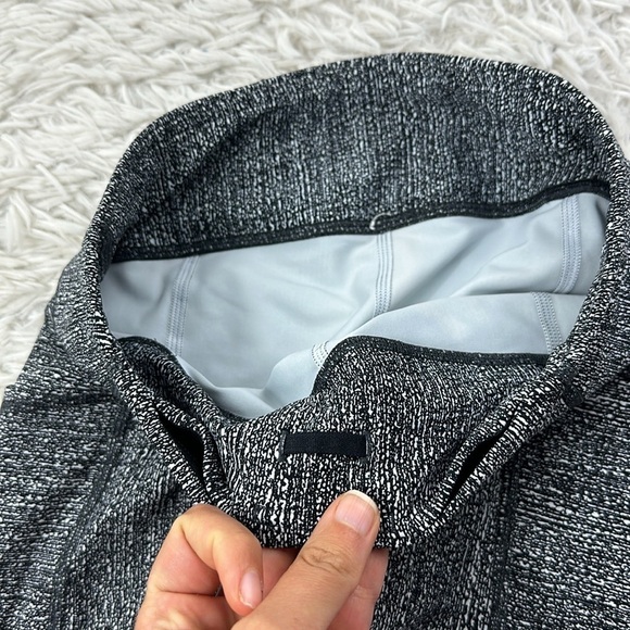 Lululemon Tight Stuff Tight II (25") Salt Alpine White Black - Picture 5 of 7